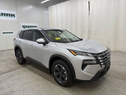 Certified 2025 Nissan Rogue SV AWD/4WD image 1