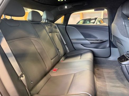 Used 2025 Lucid Air Touring AWD/4WD image 25