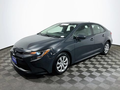 Certified 2025 Toyota Corolla LE FWD image 3
