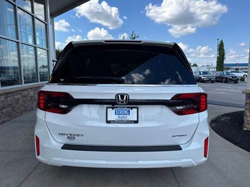 Used 2025 Honda Odyssey Sport-L image 4