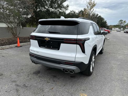 New 2025 Chevrolet Traverse LT w/ Enhanced Driving Package image 6