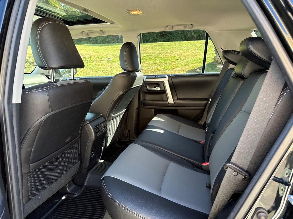 Used 2018 Toyota 4Runner SR5 Premium AWD/4WD image 9