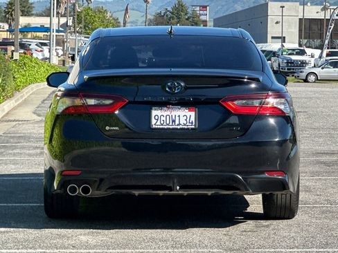 Used 2023 Toyota Camry SE w/ Convenience Package image 5
