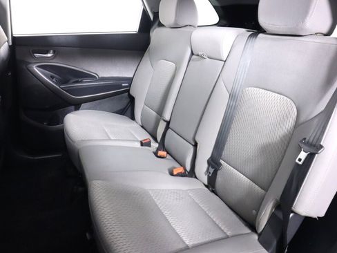 Used 2019 Hyundai Santa Fe XL SE image 38