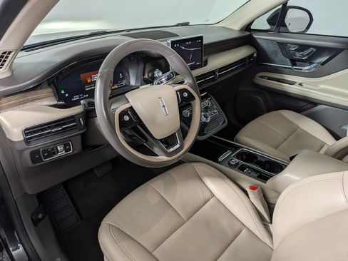 Used 2022 Lincoln Corsair Reserve w/ Equipment Group 201A FWD image 23