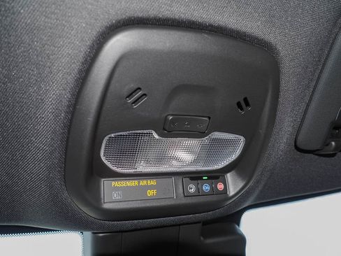 Used 2024 Chevrolet Trax RS w/ Driver Confidence Package image 33