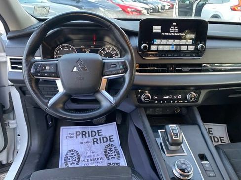 Used 2024 Mitsubishi Outlander SE AWD/4WD image 7