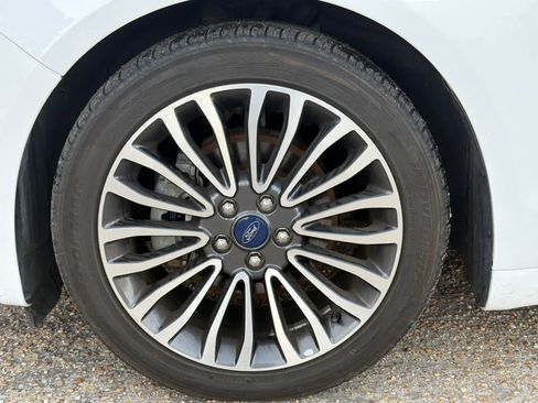 Used 2018 Ford Fusion Titanium image 10