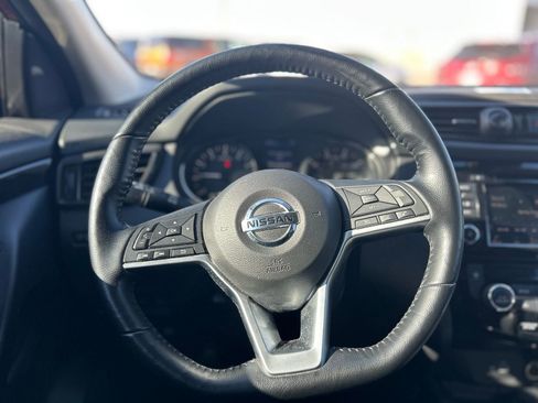 Used 2021 Nissan Rogue Sport SV image 20