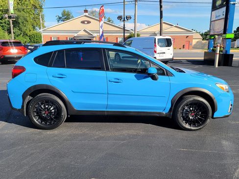 Used 2016 Subaru Crosstrek 2.0i Premium w/ 17" Wheel Sport Package AWD/4WD image 4