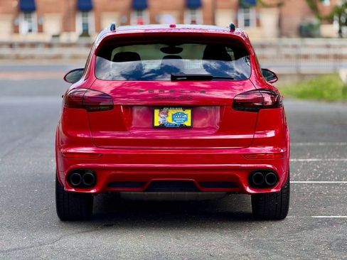 Used 2016 Porsche Cayenne GTS AWD/4WD image 6
