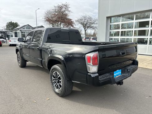 Used 2021 Toyota Tacoma TRD Sport image 3