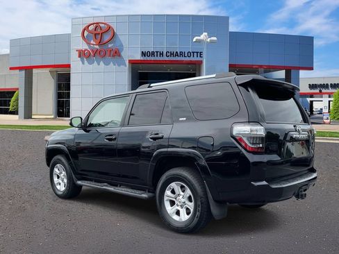 Used 2019 Toyota 4Runner SR5 Premium AWD/4WD image 4