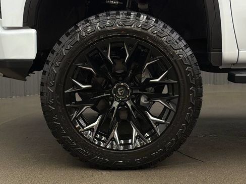 Used 2026 GMC Sierra 1500 Denali AWD/4WD image 10