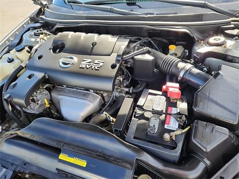 Used 2005 Nissan Altima 2.5 S w/ (S02) Side Airbags Pkg image 16