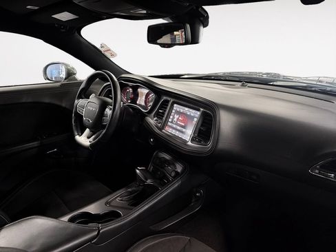 Used 2023 Dodge Challenger SRT Hellcat w/ Driver Convenience Group RWD image 9