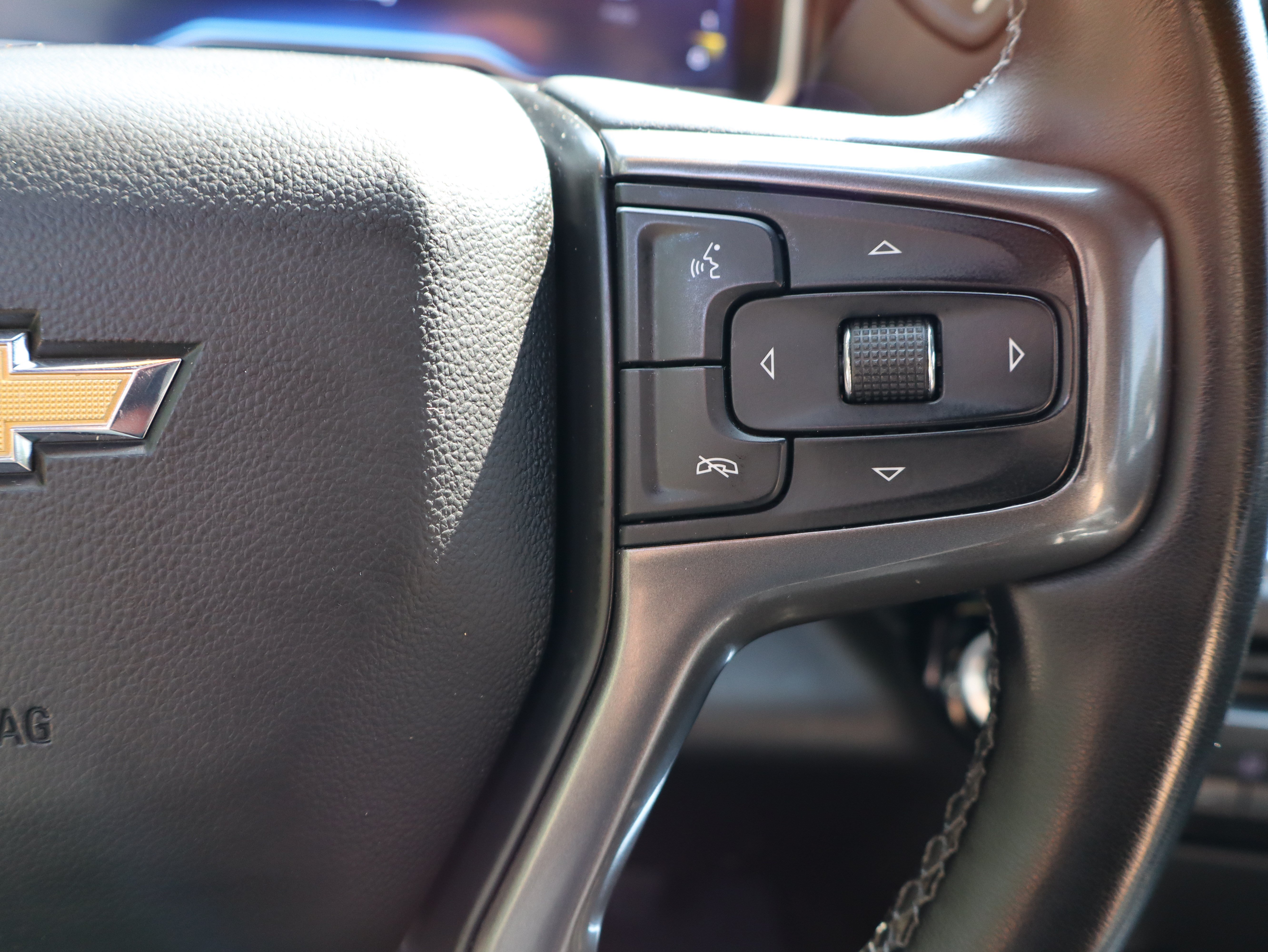 Used 2024 Chevrolet Silverado 3500 High Country w/ Technology Package AWD/4WD image 37