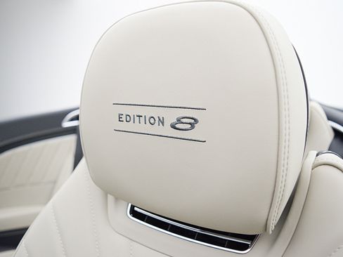 Used 2024 Bentley Continental GT image 33