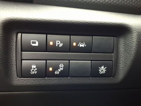 Used 2024 Nissan Kicks S image 18