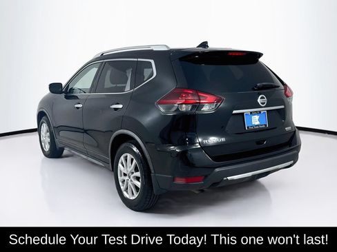 Used 2019 Nissan Rogue S w/ Special Edition Package FWD image 6