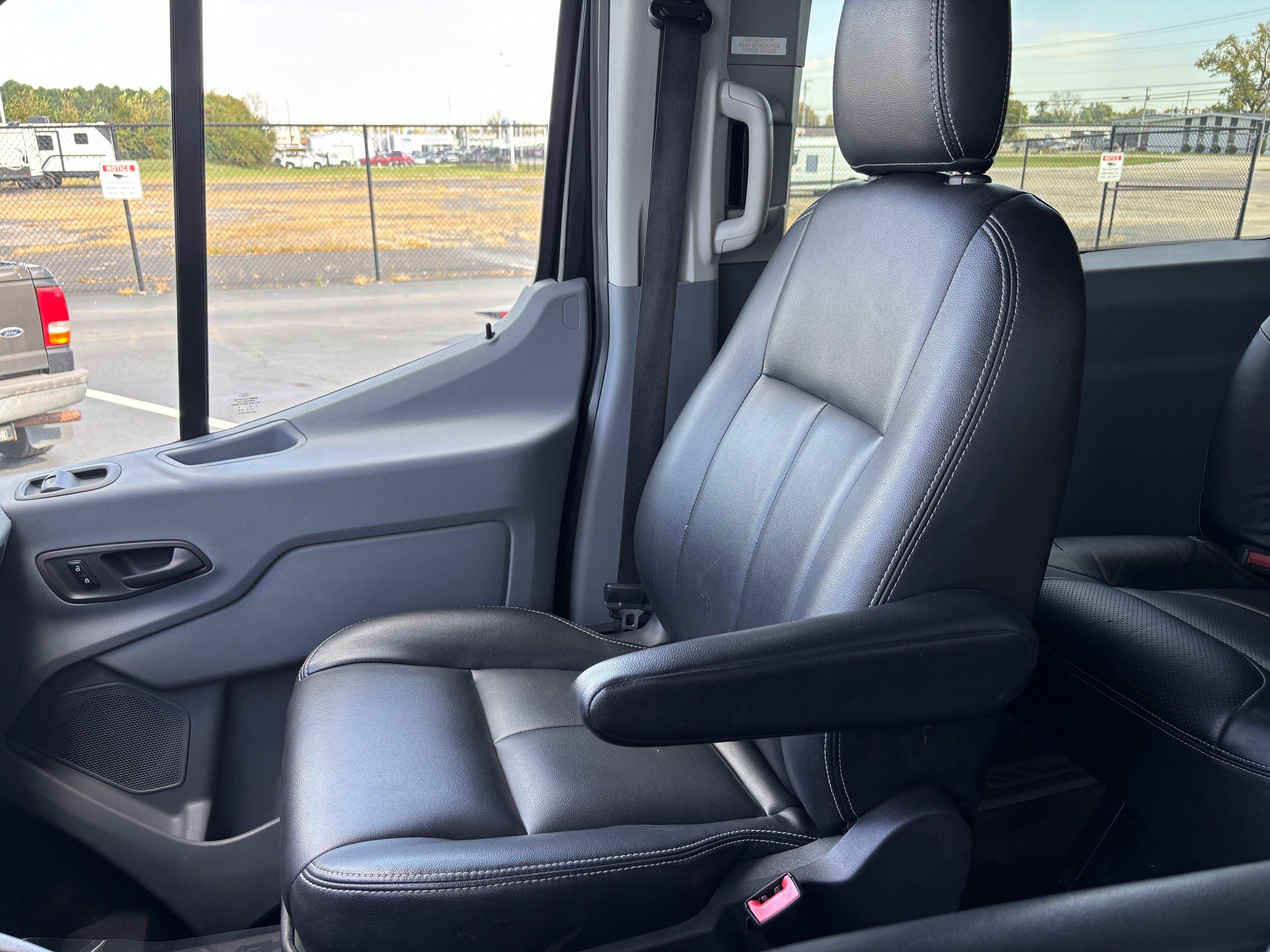 Used 2018 Ford Transit 350 XLT RWD image 27