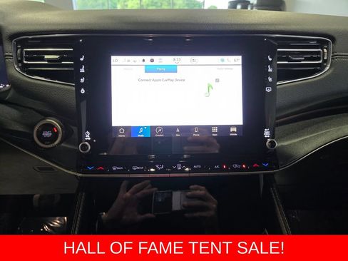 Used 2022 Jeep Wagoneer Series I AWD/4WD image 10