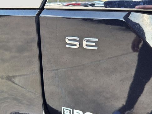 Used 2024 Volkswagen Atlas SE image 10