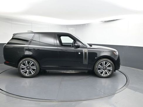 New 2025 Land Rover Range Rover SV image 25
