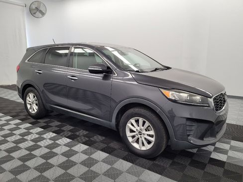 Used 2019 Kia Sorento FWD V6 image 11