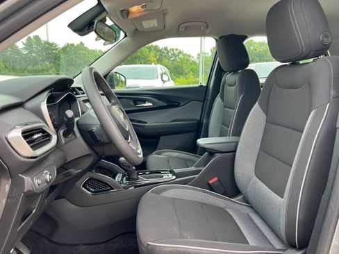 Certified 2023 Chevrolet TrailBlazer LS FWD image 4