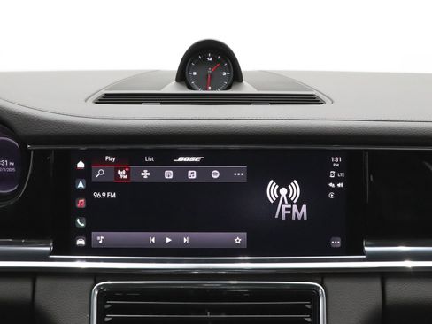 Used 2023 Porsche Panamera 4 Platinum Edition image 35