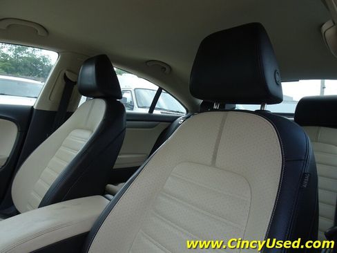 Used 2010 Volkswagen CC Sport FWD image 11