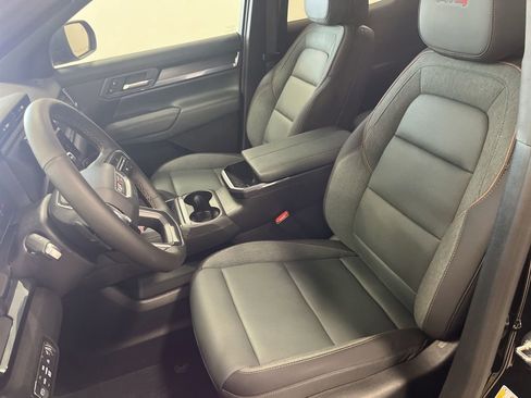 Used 2026 GMC Terrain AT4 w/ Convenience Package III AWD/4WD image 9