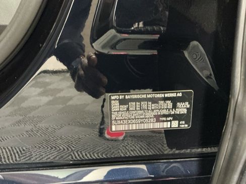 Certified 2025 BMW X6 M60i image 34