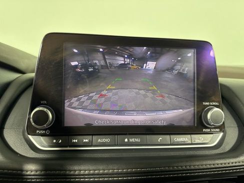 Used 2023 Nissan Rogue SV image 25