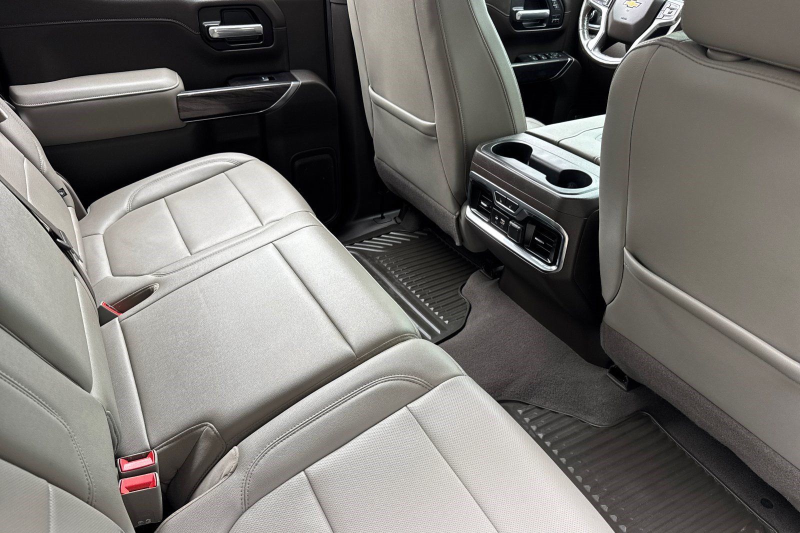 Used 2019 Chevrolet Silverado 1500 LTZ w/ LTZ Premium Package AWD/4WD image 33