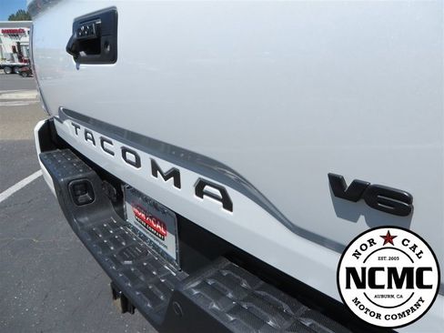 Used 2021 Toyota Tacoma TRD Sport image 27