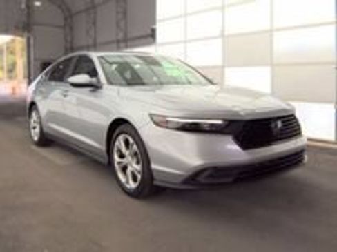 Used 2025 Honda Accord LX image 17