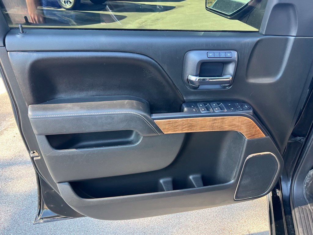 Used 2015 Chevrolet Silverado 1500 LTZ AWD/4WD image 16