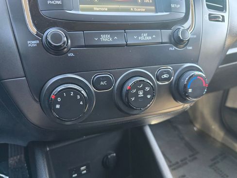 Used 2018 Kia Forte LX w/ LX Rear Camera Package image 21