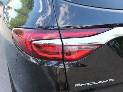 Used 2019 Buick Enclave Essence FWD image 9