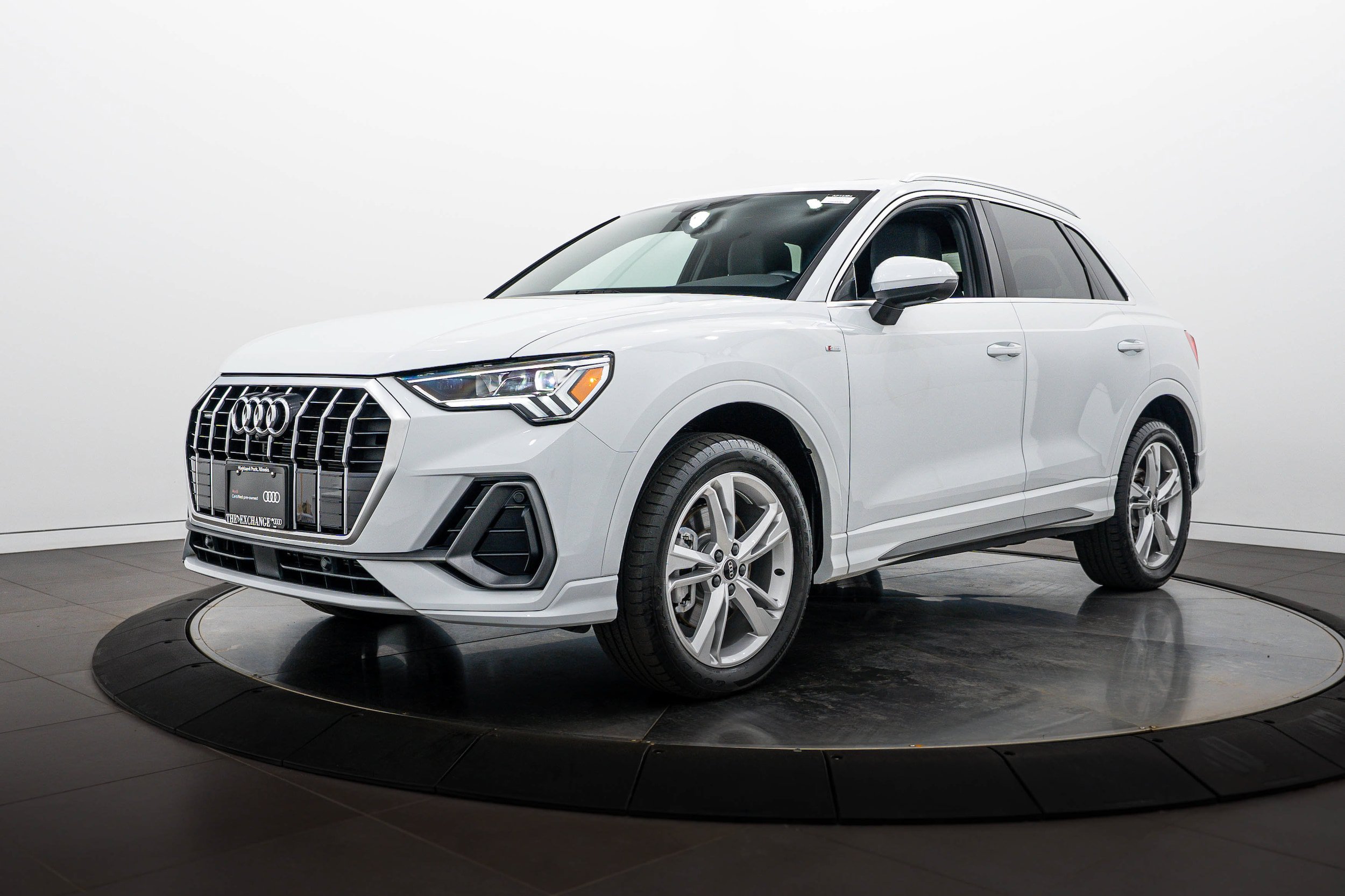 Certified 2023 Audi Q3 2.0T Premium Plus w/ Premium Plus Package AWD/4WD image 7