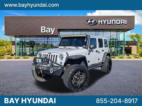 Used 2015 Jeep Wrangler Unlimited Sahara w/ Connectivity Group image 1