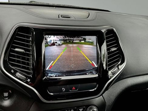 Used 2020 Jeep Cherokee Limited AWD/4WD image 15