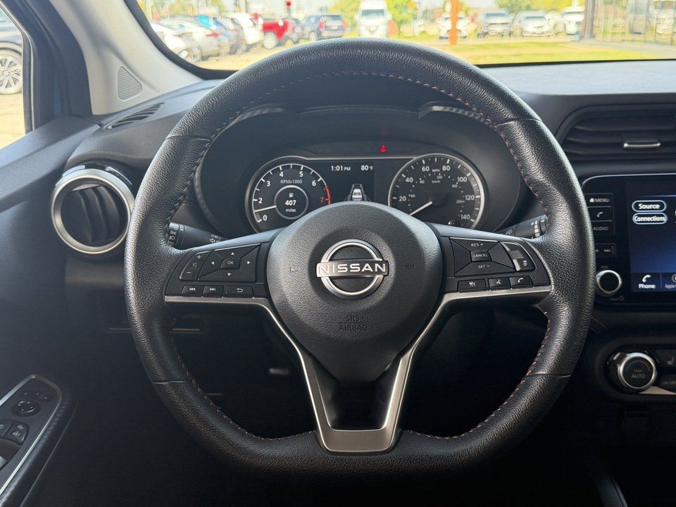 Used 2025 Nissan Versa SR FWD image 12