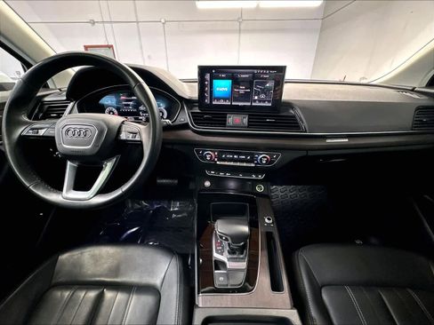 Used 2021 Audi Q5 2.0T Premium Plus w/ Premium Plus Package AWD/4WD image 16