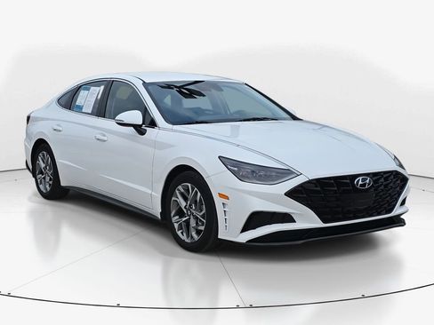 Used 2023 Hyundai Sonata SEL image 2