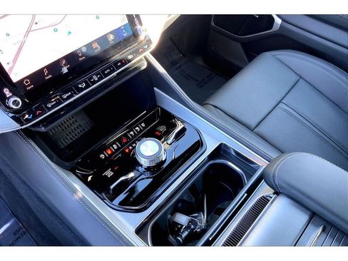 New 2026 Jeep Grand Wagoneer Limited AWD/4WD image 9