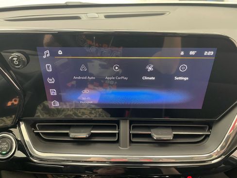 New 2026 Chevrolet Trax RS w/ Sunroof Package FWD image 3