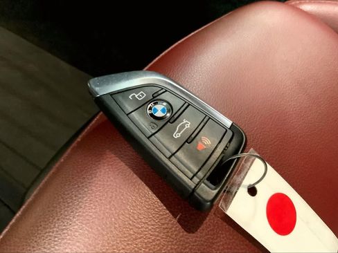 Used 2022 BMW 430i xDrive Convertible w/ M Sport Package image 17